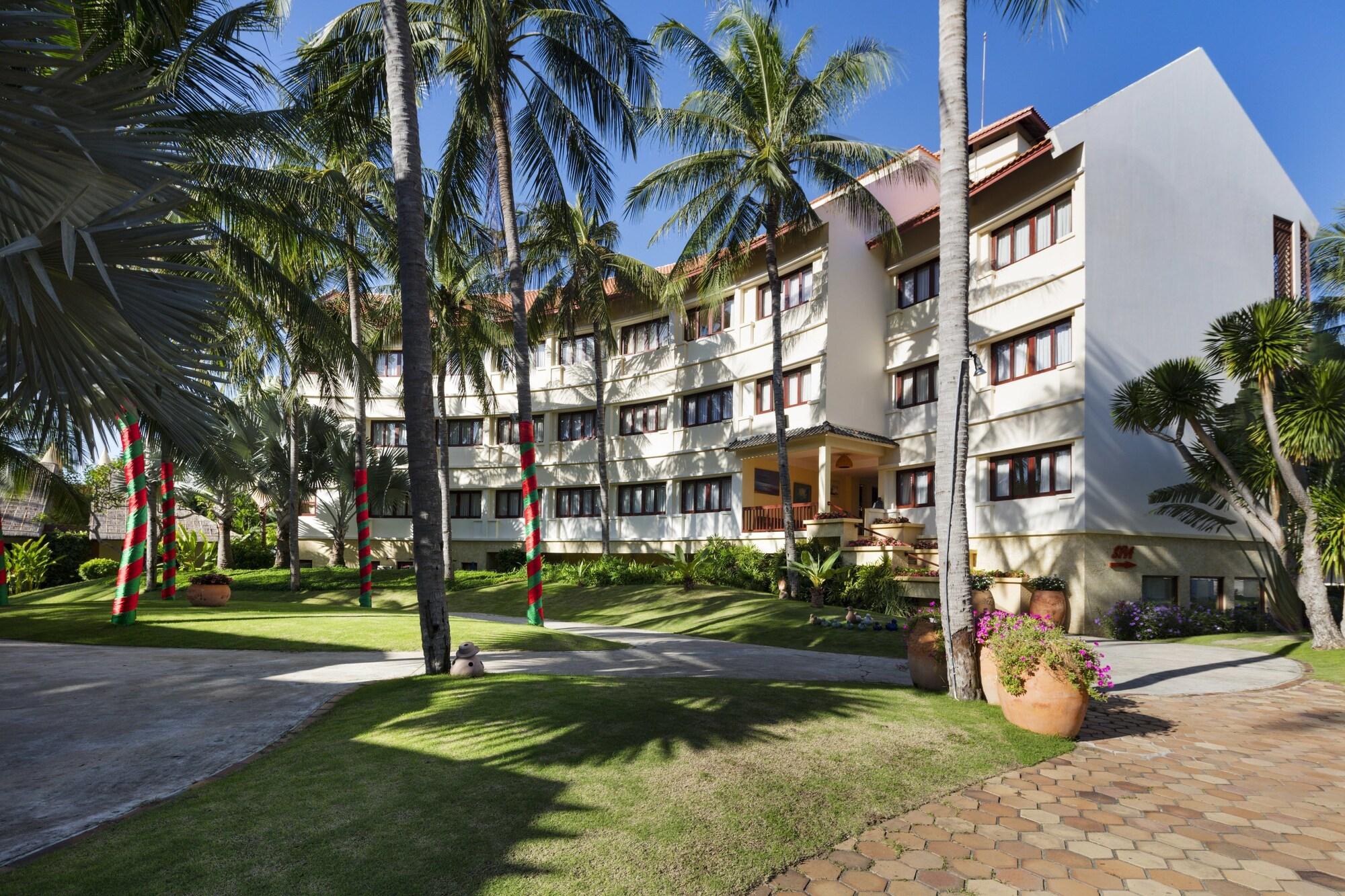 Terracotta Resort & Spa Mui Ne Exterior photo