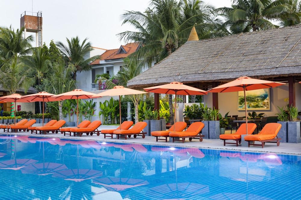 Terracotta Resort & Spa Mui Ne Exterior photo